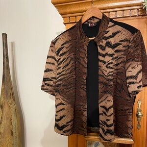 R&K originals Ladies open front Animal Print Short Sleeve Textured Jacket SZ 1X